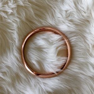 Rose gold bangle
